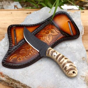 curved skinner knife